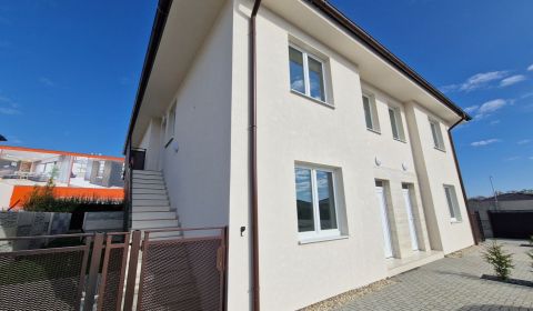 Kaufen 3-Zimmer-Wohnung, 3-Zimmer-Wohnung, Dunajská Streda, Slowakei