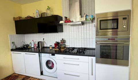 Moderne 3-Zimmer-Wohnung mit Balkon in Galanta