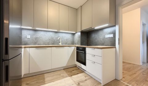 Kaufen 2-Zimmer-Wohnung, 2-Zimmer-Wohnung, Armádna, Trenčín, Slowakei