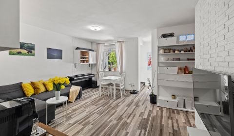 Kaufen 2-Zimmer-Wohnung, 2-Zimmer-Wohnung, Pri Šajbách, Bratislava - R