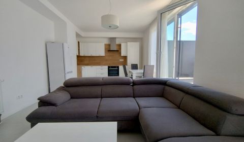 Mieten 3-Zimmer-Wohnung, 3-Zimmer-Wohnung, Dunajská, Bratislava - Star