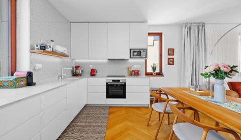 Mieten 4-Zimmer-Wohnung, 4-Zimmer-Wohnung, Dunajská, Bratislava - Star