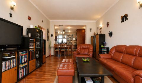 Kaufen 4-Zimmer-Wohnung, 4-Zimmer-Wohnung, Banská Bystrica, Slowakei