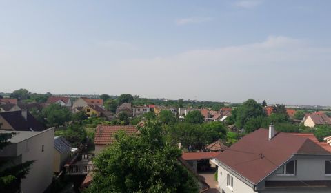 Kaufen 3-Zimmer-Wohnung, 3-Zimmer-Wohnung, Školská, Senec, Slowakei