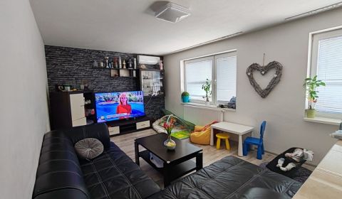 Kaufen 3-Zimmer-Wohnung, 3-Zimmer-Wohnung, Družstevná, Vranov nad Topľ