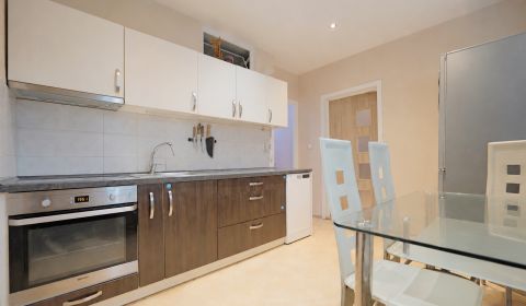Kaufen 3-Zimmer-Wohnung, 3-Zimmer-Wohnung, Zakvášov, Považská Bystrica