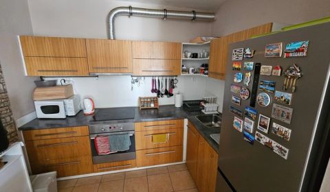 Kaufen 2-Zimmer-Wohnung, 2-Zimmer-Wohnung, Na križovatkách, Bratislava