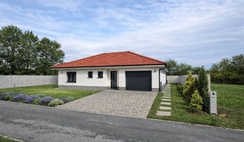 Kaufen Einfamilienhaus, Einfamilienhaus, Senec, Slowakei