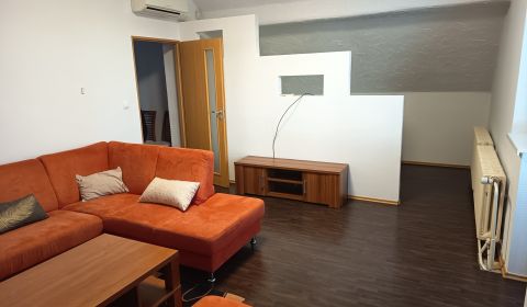 Mieten 1-Zimmer-Wohnung, 1-Zimmer-Wohnung, Nové Zámky, Slowakei