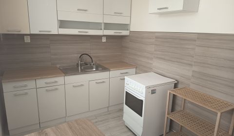 Mieten 2-Zimmer-Wohnung, 2-Zimmer-Wohnung, Nové Zámky, Slowakei