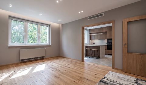 Kaufen 3-Zimmer-Wohnung, 3-Zimmer-Wohnung, Hradištná, Bratislava - Dev