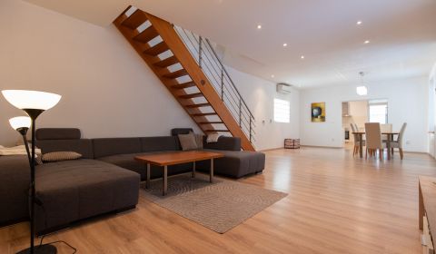 Mieten 4-Zimmer-Wohnung, 4-Zimmer-Wohnung, Palackého, Bratislava - Sta