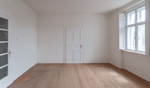 Charmantes Einfamilienhaus in Nové Zámky mit Potenzial