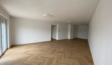 Kaufen 4-Zimmer-Wohnung, 4-Zimmer-Wohnung, Žilina, Slowakei
