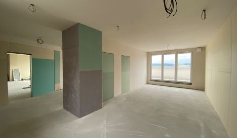Kaufen 4-Zimmer-Wohnung, 4-Zimmer-Wohnung, Žilina, Slowakei