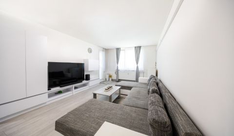 Kaufen 3-Zimmer-Wohnung, 3-Zimmer-Wohnung, Námestie SNP, Dunajská Stre