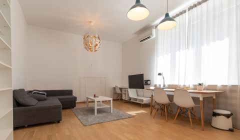 Mieten 2-Zimmer-Wohnung, 2-Zimmer-Wohnung, Námestie 1. mája, Bratislav