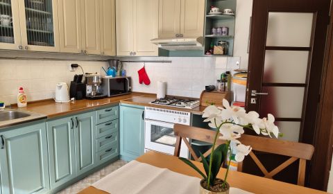 Mieten 3-Zimmer-Wohnung, 3-Zimmer-Wohnung, Hálova, Bratislava - Petrža
