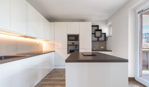 Kaufen 3-Zimmer-Wohnung, 3-Zimmer-Wohnung, Záhradnícka, Bratislava - R