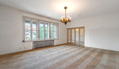 Charmante 3-Zimmer-Altbauwohnung im Herzen von Bratislava
