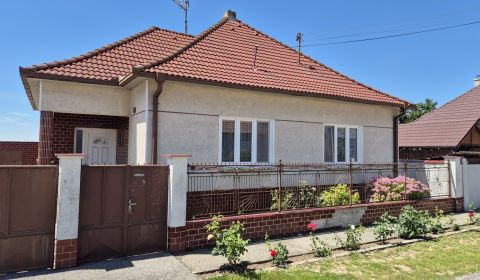 Kaufen Einfamilienhaus, Einfamilienhaus, Košúty, Galanta, Slowakei