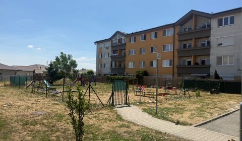 Kaufen 3-Zimmer-Wohnung, 3-Zimmer-Wohnung, M.R.Štefánika, Senec, Slowa