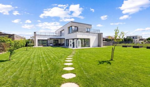 Kaufen Einfamilienhaus, Einfamilienhaus, Borovicová, Senec, Slowakei
