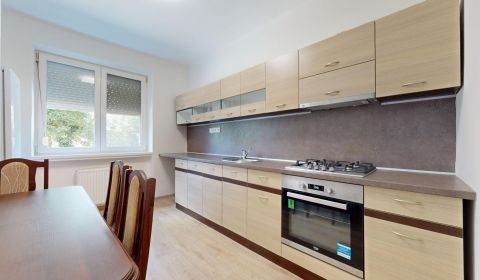 Mieten 3-Zimmer-Wohnung, 3-Zimmer-Wohnung, Damjanichova, Komárno, Slow