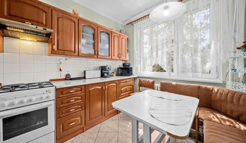 Kaufen 3-Zimmer-Wohnung, 3-Zimmer-Wohnung, Jurigovo nám., Bratislava -
