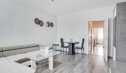 Mieten 3-Zimmer-Wohnung, 3-Zimmer-Wohnung, Nové Zámky, Slowakei