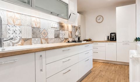 Kaufen 3-Zimmer-Wohnung, 3-Zimmer-Wohnung, Slnečná, Banská Bystrica, S