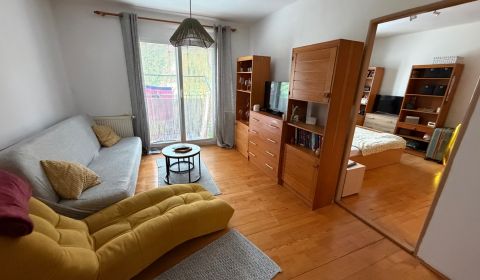 Kaufen 2-Zimmer-Wohnung, 2-Zimmer-Wohnung, Obrancov mieru, Topoľčany, 