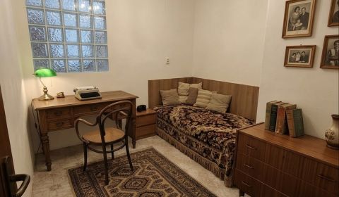 Kaufen 4-Zimmer-Wohnung, 4-Zimmer-Wohnung, Krížna, Bratislava - Staré 