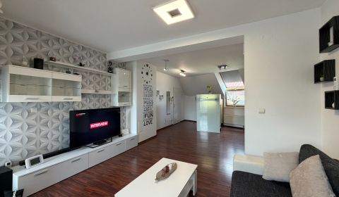 Kaufen 3-Zimmer-Wohnung, 3-Zimmer-Wohnung, Kollárova, Banská Bystrica,