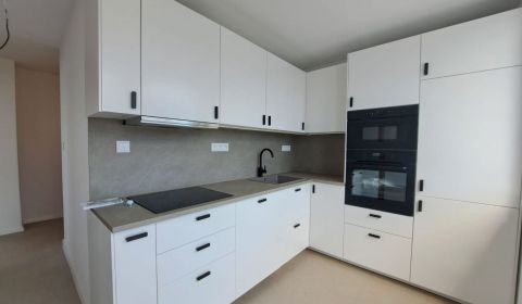 Mieten 3-Zimmer-Wohnung, 3-Zimmer-Wohnung, Joliota Curie, Poprad, Slow