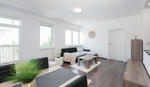 Kaufen 3-Zimmer-Wohnung, 3-Zimmer-Wohnung, M.R.Štefánika, Senec, Slowa