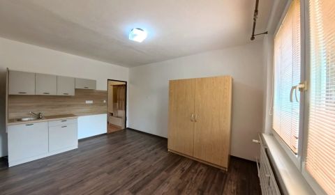 Kaufen Garconniere, Garconniere, Ďurčanského, Nitra, Slowakei