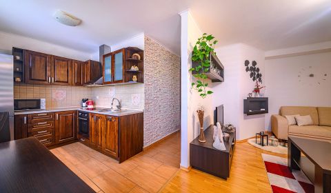 Kaufen 2-Zimmer-Wohnung, 2-Zimmer-Wohnung, Námestie Slobody, Lučenec, 