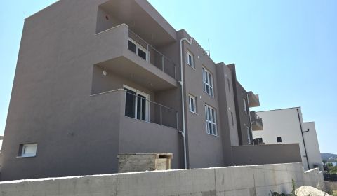 KROATIEN – Neue Wohnungen mit Garage und Abstellraum – VODICE
