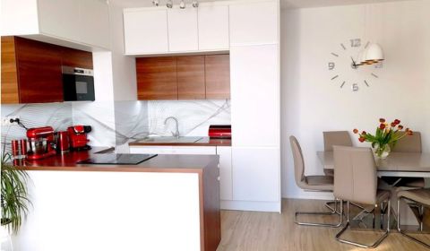 Kaufen 3-Zimmer-Wohnung, 3-Zimmer-Wohnung, Zuzany Chalupovej, Bratisla