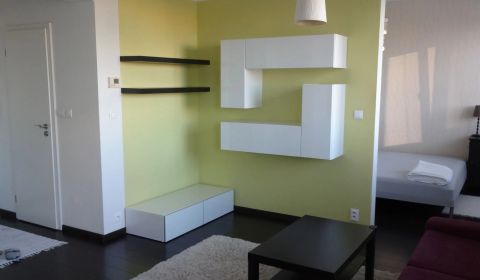 Kaufen 2-Zimmer-Wohnung, 2-Zimmer-Wohnung, Záporožská, Bratislava - Pe
