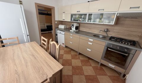 Kaufen 3-Zimmer-Wohnung, 3-Zimmer-Wohnung, Gogoľova, Topoľčany, Slowak