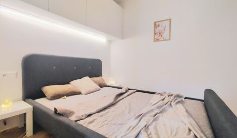 Kaufen 2-Zimmer-Wohnung, 2-Zimmer-Wohnung, Československých parašutist