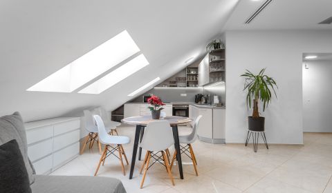 Kaufen 2-Zimmer-Wohnung, 2-Zimmer-Wohnung, Námestie 1.mája, Bratislava