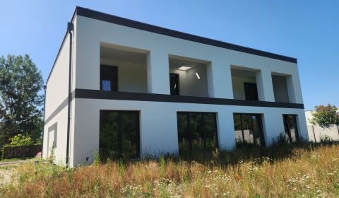 Kaufen 5+ Zimmer-Wohnung, 5+ Zimmer-Wohnung, Dunajská Streda, Slowakei