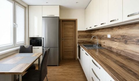Kaufen 3-Zimmer-Wohnung, 3-Zimmer-Wohnung, Pod Šípkom, Partizánske, Sl