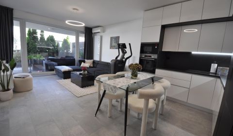 Kaufen 3-Zimmer-Wohnung, 3-Zimmer-Wohnung, Svätovavrinecká, Bratislava