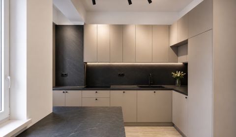 Kaufen 3-Zimmer-Wohnung, 3-Zimmer-Wohnung, Gorkého, Bratislava - Staré