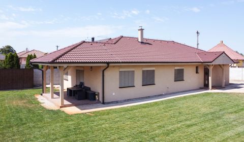 Kaufen Einfamilienhaus, Einfamilienhaus, Košúty, Galanta, Slowakei