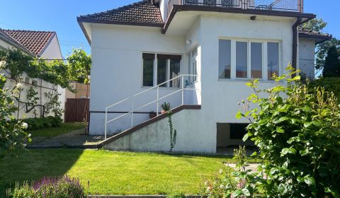 Charmantes Einfamilienhaus in Lozorno zur Miete
